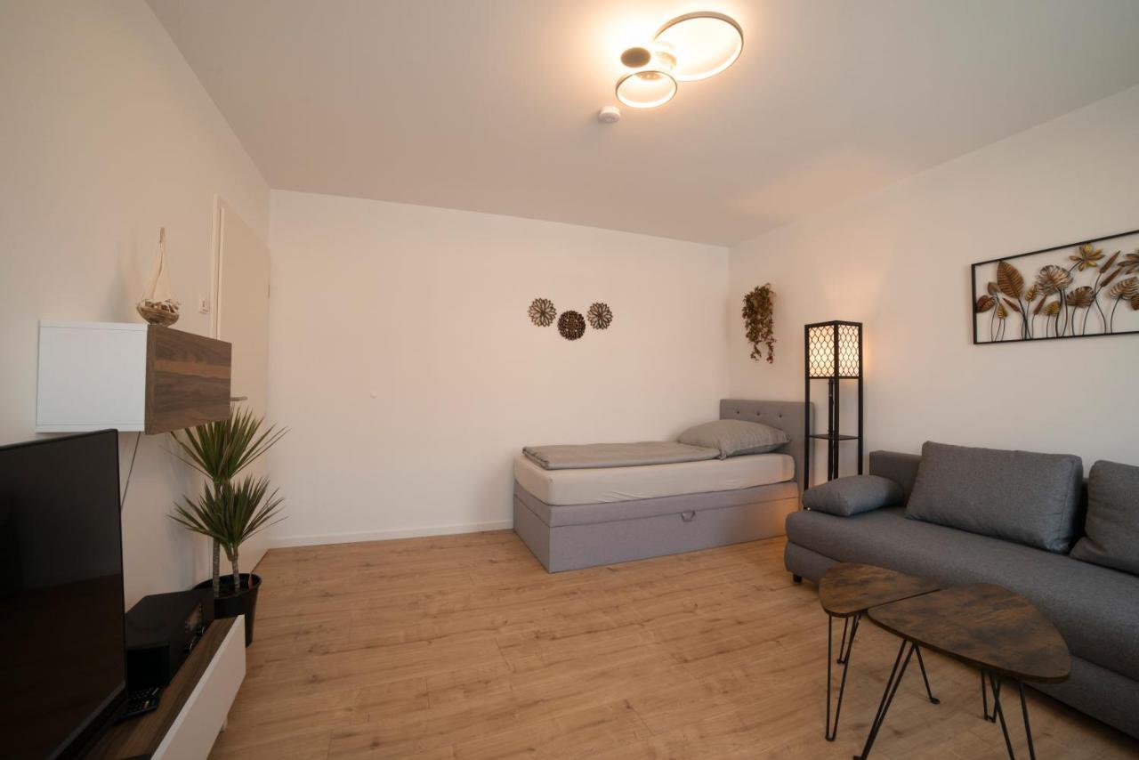 Schoene Grosse Ferienwohnung 79M2 Und 2 Baeder, Zentrumnah, 2Og 埃尔福特 外观 照片