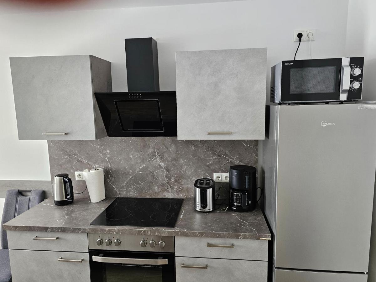 Schoene Grosse Ferienwohnung 79M2 Und 2 Baeder, Zentrumnah, 2Og 埃尔福特 外观 照片