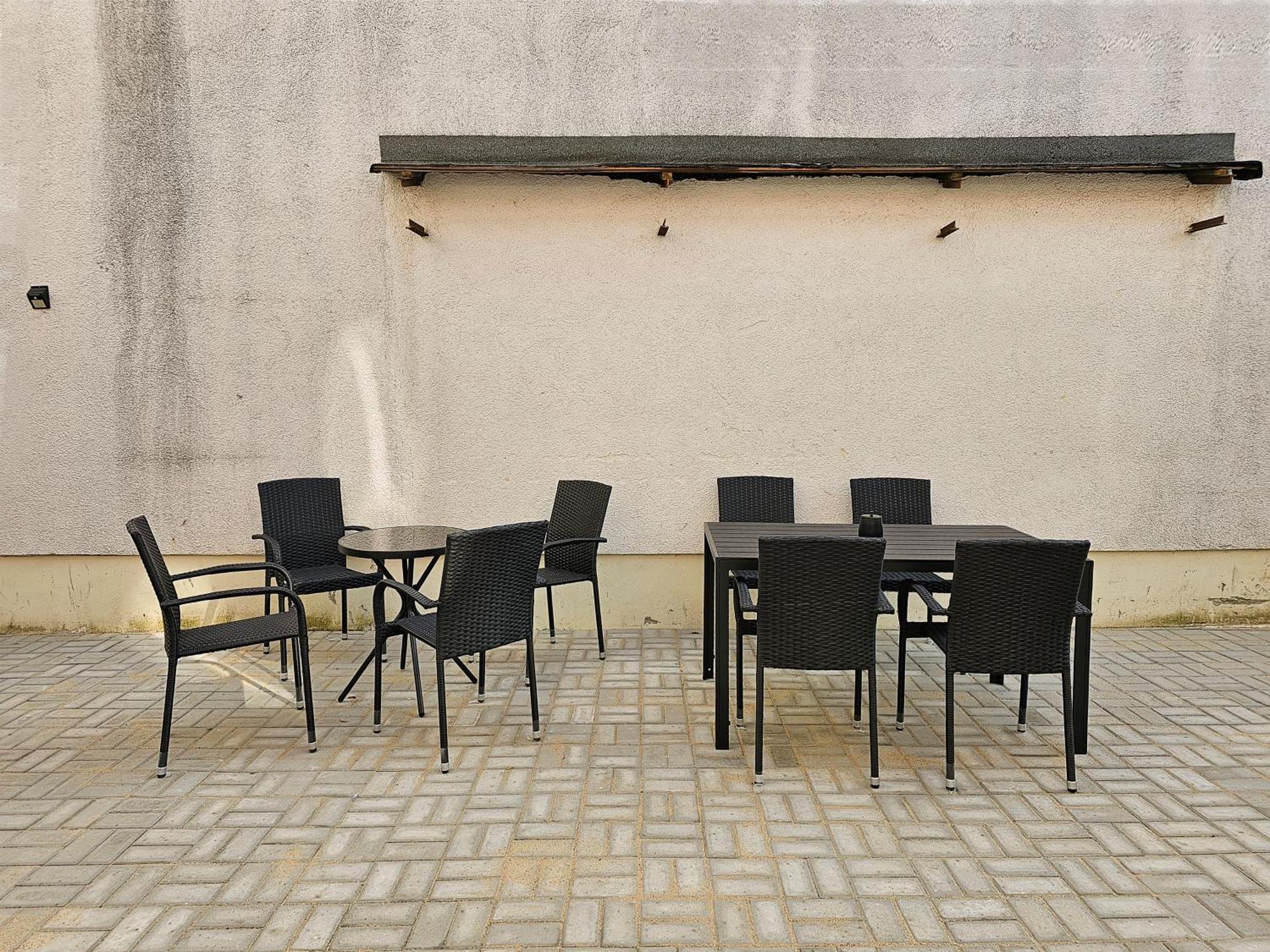 Schoene Grosse Ferienwohnung 79M2 Und 2 Baeder, Zentrumnah, 2Og 埃尔福特 外观 照片